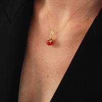 Pendentif en or et sa perle de corail rouge PDCORM004O1