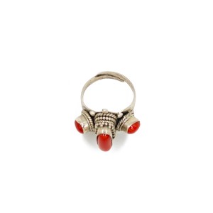 Bague ethnique et ses cabochons de corail rouge BACORF0017A