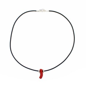 Collier en cuir noir et son morceau de corail brut COCORH0014A