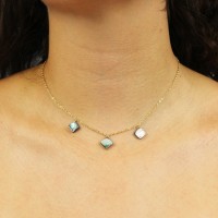 Collier avec des carrés de nacre bleue CONACF0056V