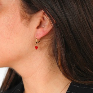 Boucles d'oreilles coeur en corail BOCORENF009V