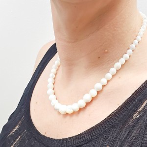 Collier en perle de nacre blanche dégradée CONACF0070V