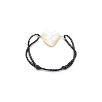 Bracelet coeur en nacre et cordon noir BRNACF0060A