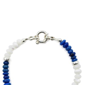 Bracelet en rondelles de nacre, argent et lapis lazuli BRNACH0023A
