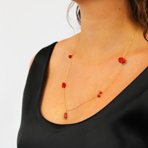 Collier chaine doré et ses morceaux de corail rouge COCORF0092V