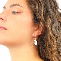 Boucles d'oreilles nacre blanche, bleue et argent BONACF0041A
