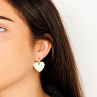 Boucles d'oreilles cœur en nacre blanche BONACF0038G
