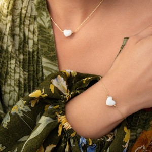 Bracelet avec cœur en nacre BRNACF0034G
