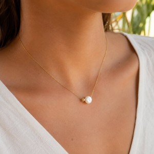 Collier avec sa belle perle de nacre CONACF0044G