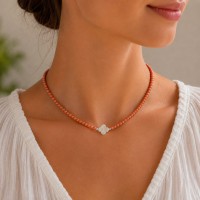 Collier en corail rose et trèfle  COCORFROS003A